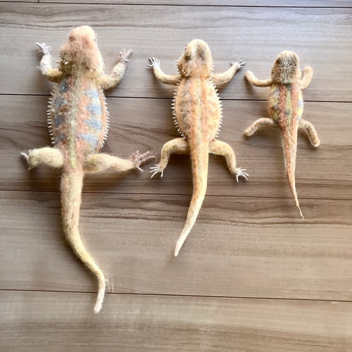 フトアゴヒゲトカゲ幼体 羊毛フェルト 羊毛フェルトで爬虫類「とか源