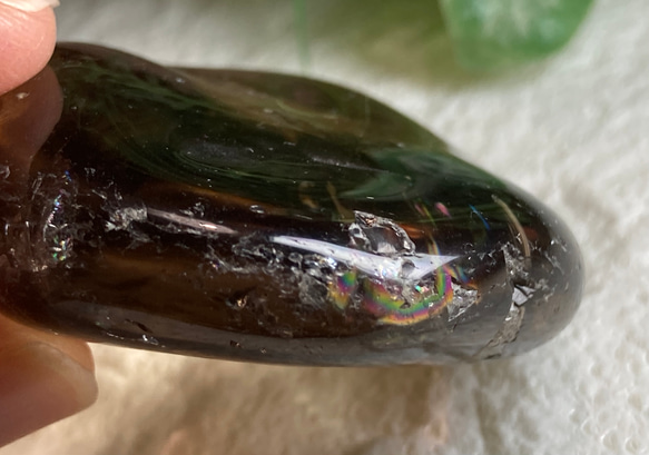 レインボー✨　カンゴーム　黒水晶　ケアンゴーム　原石　タンブル　握り石 14枚目の画像