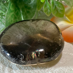 レインボー✨　カンゴーム　黒水晶　ケアンゴーム　原石　タンブル　握り石 5枚目の画像