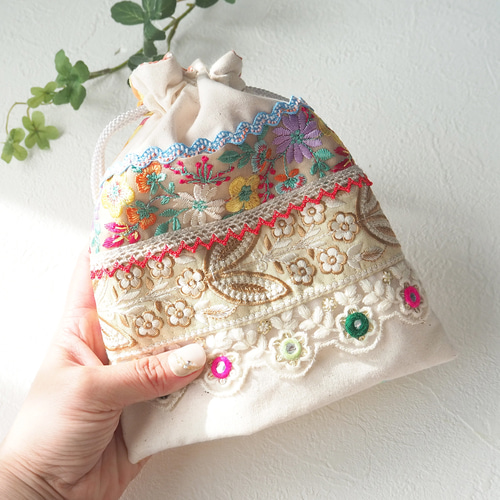 限定1点】インド刺繍リボンの巾着ポーチ（インドリボン/巾着