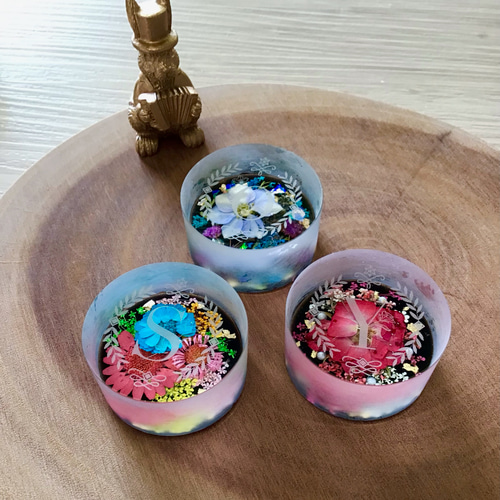 ガラス製フラワーペーパーウェイト イニシャル刻印 母の日 ギフト