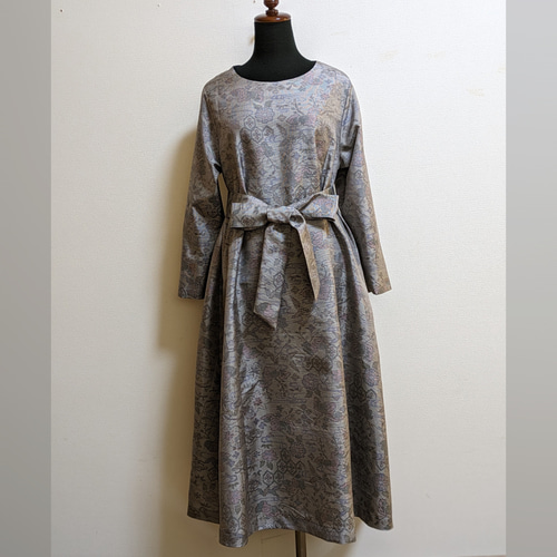 期間限定値下げ中！着物リメイク　正絹紬よりシャツワンピース SOLD お値下げ中 着物リメイク ワンピース 大島紬 M〜L ワンピース