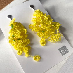 黄色いお花(ミモザ)のニッケルフリーイヤリング　アシンメトリー 11枚目の画像