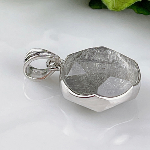 SV925 ギベオン隕石 ペンダントトップ ペンダントトップ Himal