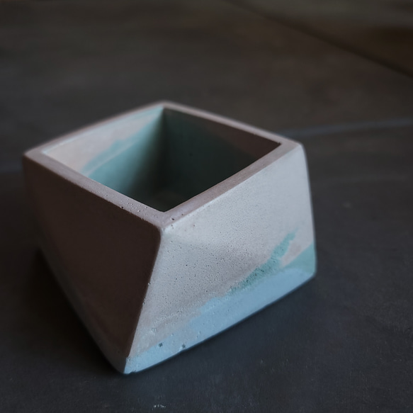 セメント鉢　//cement pot　植木鉢　シカクpot 3枚目の画像