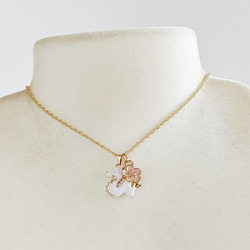 ❀華麗な花❀ 桜と龍のネックレス（ライトピンク×ホワイト） 2枚目の画像