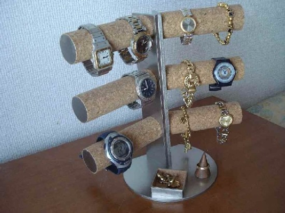 腕時計スタンド　誕生日プレゼントに　12本掛け角度付き　木製リングスタンド角トレイ 5枚目の画像