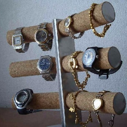 腕時計スタンド　誕生日プレゼントに　12本掛け角度付き　木製リングスタンド角トレイ 6枚目の画像