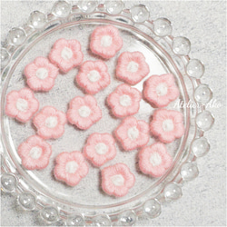 10個♡刺繍 モチーフ　カボション　ピンク×ホワイト　フラワー　花 1枚目の画像