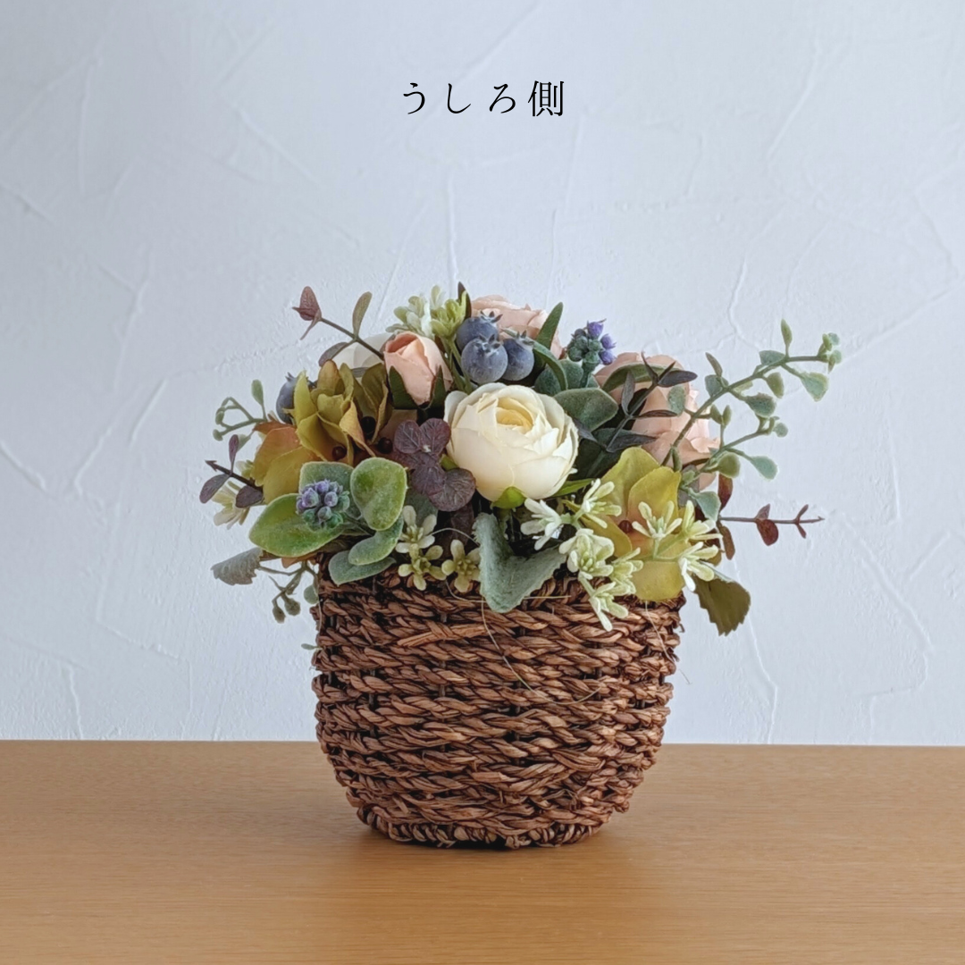 アンティークローズのバスケットアレンジ ｜くすみピンクのバラが可愛い♪｜ 綺麗が続くアーティフィシャルフラワー (造花)