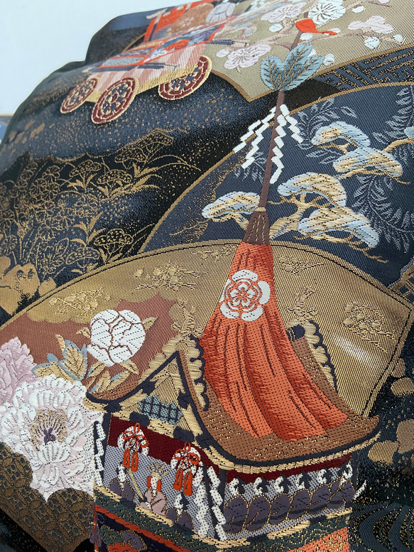 帯リメイク【クッションカバー45cm用×1枚】山車 山鉾 祇園祭 正絹高級袋帯 黒 7枚目の画像