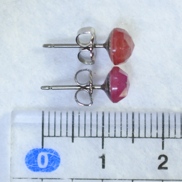 （1 件）紅寶石和玫瑰切割耳環（6 毫米，鈦柱） 第5張的照片