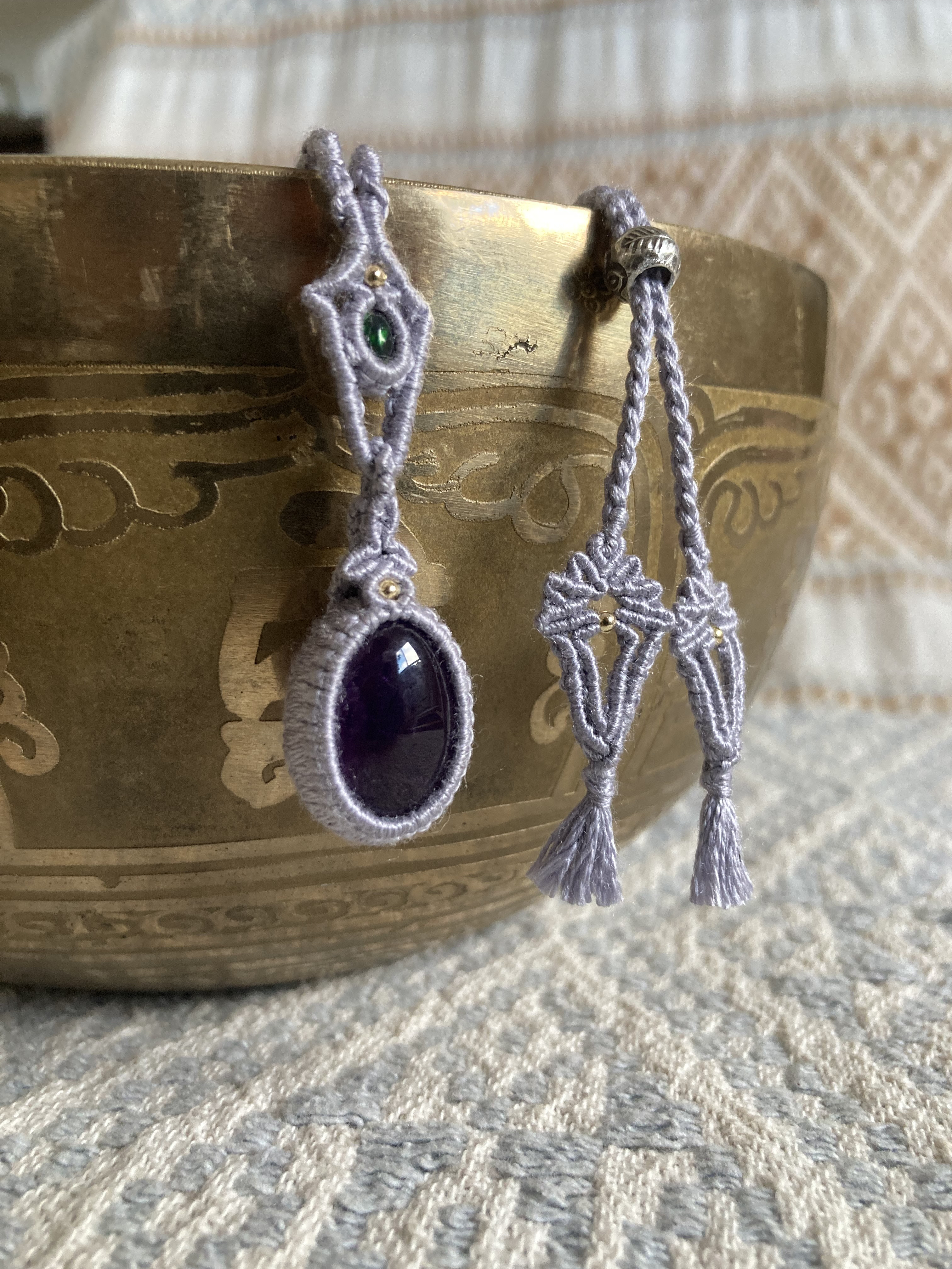 -絹糸- アメシスト×エチオピアンブラックオパールマクラメネックレス