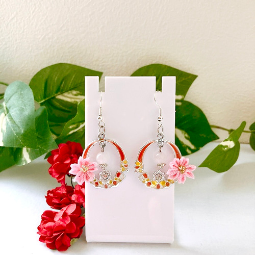 ฅ❤️ ねこ 猫 レジン 苺 いちご 花 ピアス イヤリング ハンドメイド ฅ