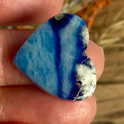 レア鉱物♢アフガナイトルース 04 ハート型 穴あきルース 天然石 天然色 5枚目の画像