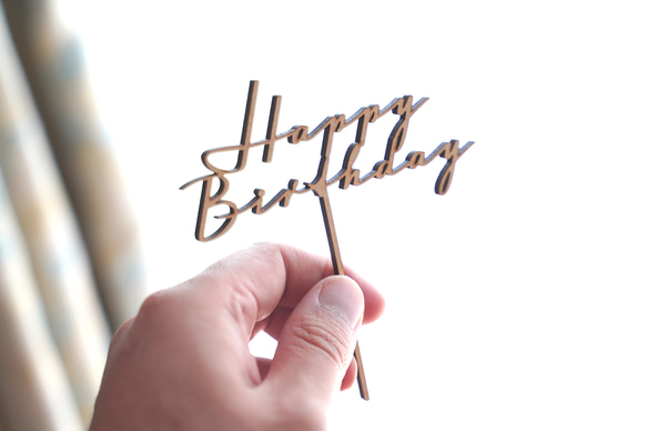 【木製】"Happy Birthday" 誕生日  ケーキトッパー 小さめサイズ 2枚目の画像