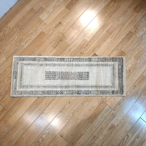 夏は涼しく冬は暖かい 天然無染ラグ ガゼニラハット ミニ