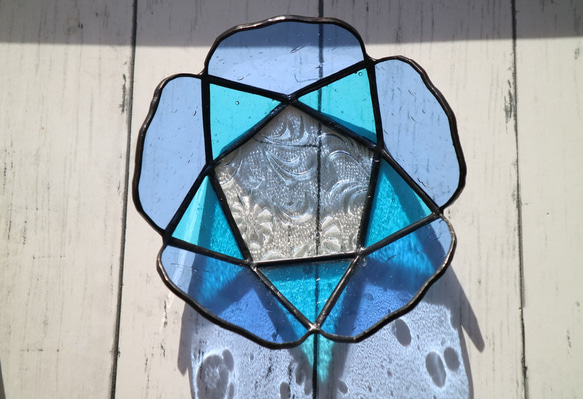 ステンドグラス・星の花のアクセサリートレイ　ブルー 1枚目の画像