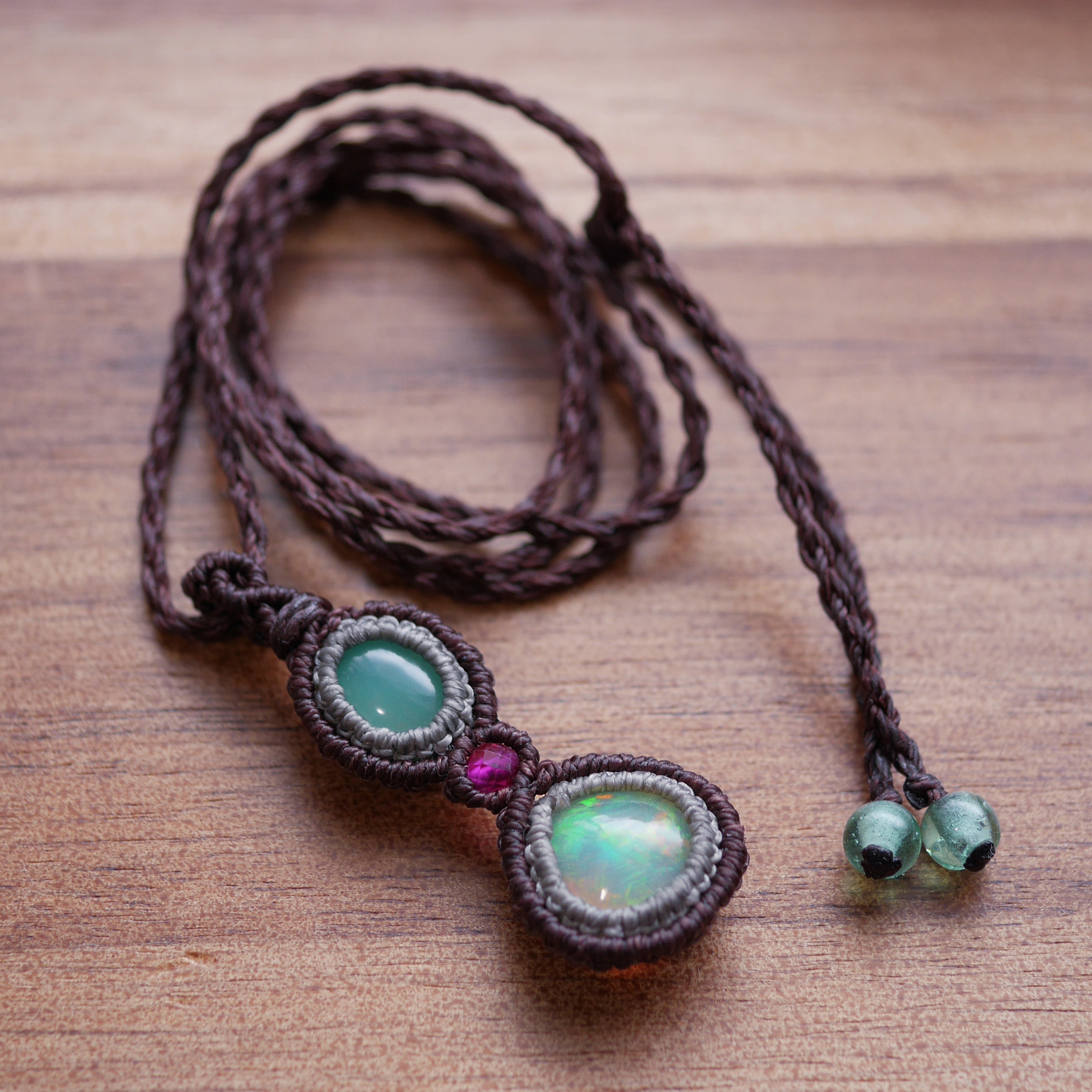 マクラメペンダント☆大粒 エチオピアオパール・クリソプレーズ_220332