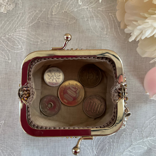 柏ビーズ　がまぐち財布　小銭入れ 極美品 柏ビーズ がま口財布 小銭入れ 総ビーズ 花柄 伝統工芸