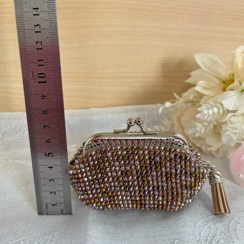 新品未使用　柏ビーズ　がま口財布　小銭入れ　小物入れ 大人かわいい