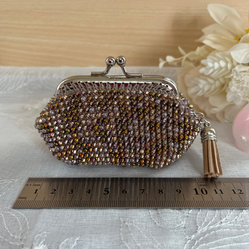 柏ビーズ　がまぐち財布　小銭入れ 極美品 柏ビーズ がま口財布 小銭入れ 総ビーズ 花柄 伝統工芸