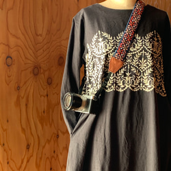 Kogin-zashi 相機背帶 超薄櫻花圖案 [刺繡 ☺︎ 牛仔布復刻] 櫻花 ⌘ 接受預訂 ⌘ 櫻花 2026 第7張的照片