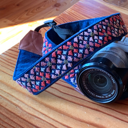 Kogin-zashi 相機背帶 超薄櫻花圖案 [刺繡 ☺︎ 牛仔布復刻] 櫻花 ⌘ 接受預訂 ⌘ 櫻花 2026 第6張的照片