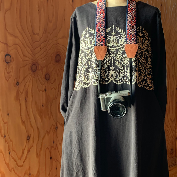 Kogin-zashi 相機背帶 超薄櫻花圖案 [刺繡 ☺︎ 牛仔布復刻] 櫻花 ⌘ 接受預訂 ⌘ 櫻花 2026 第11張的照片