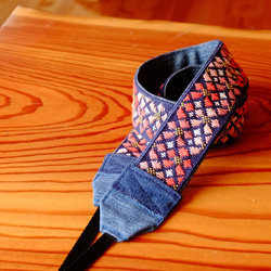 Kogin-zashi 相機背帶 超薄櫻花圖案 [刺繡 ☺︎ 牛仔布復刻] 櫻花 ⌘ 接受預訂 ⌘ 櫻花 2026 第5張的照片