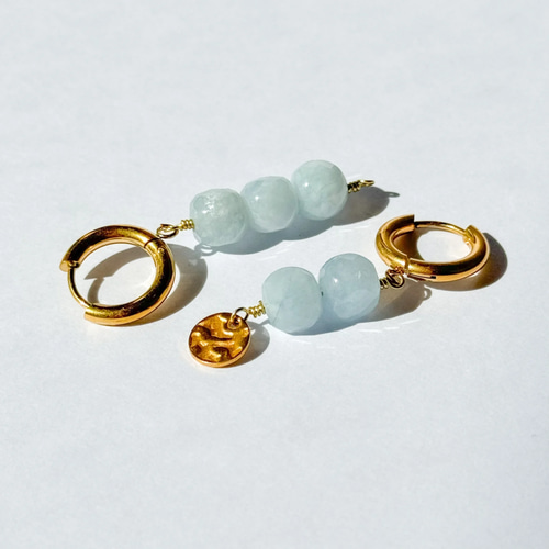 アシンメトリーでお洒落【シーブルー】ピアス／イヤリング イヤリング 