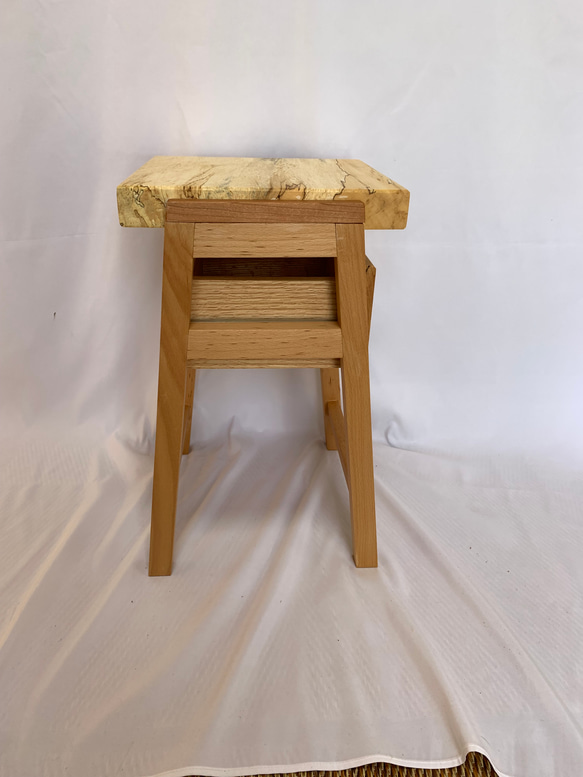 栃木無垢材を使って手造りしたナイトテーブル、サイドテーブル 7枚目の画像