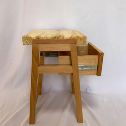 栃木無垢材を使って手造りしたナイトテーブル、サイドテーブル 8枚目の画像