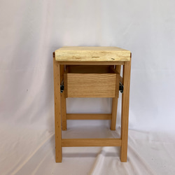 栃木無垢材を使って手造りしたナイトテーブル、サイドテーブル 9枚目の画像