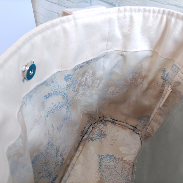 シックな大人色＊春のトートバッグ（グレイッシュグリーン）【Creema限定2024】インド刺繍リボンとパッチワークの融合 7枚目の画像