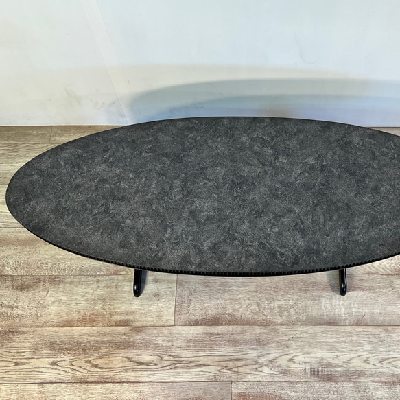 ＜大サイズ＞クラシックモダン　ダイニングテーブル　カフェテーブル　オーバル天板　楕円　二本足　天然木　御影石調 4枚目の画像