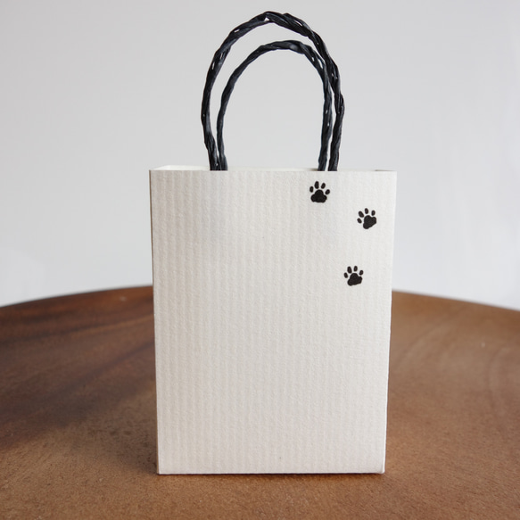 【後ろ向き猫】ミニ手提げ紙袋 プレゼント プチギフト 英字 シンプル ミニ紙袋 プチ紙袋 8枚 8枚目の画像