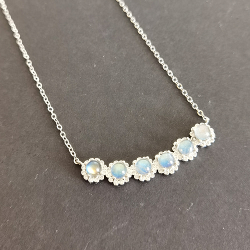 天然石「神秘的な波動」強遊色ラブラドライト☆ネックレス♪つけっ