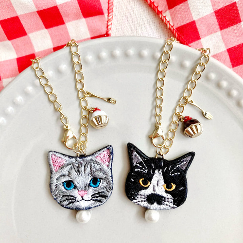 新作/猫さん刺繍とカップケーキのバッグチャーム♡ その他