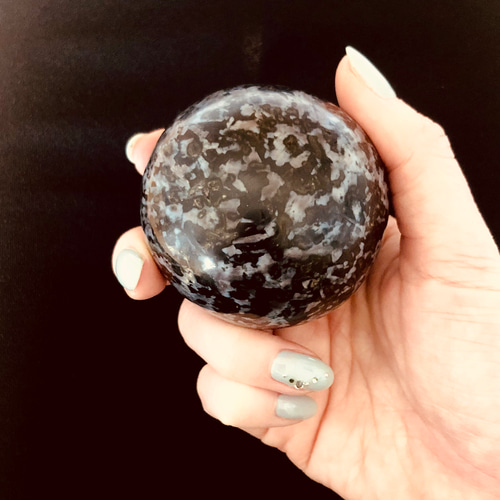 魔法使いマーリンの石♫インディゴガブロ丸玉(63mm) 天然石 虹色の星