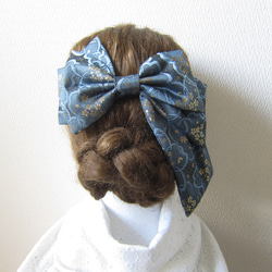 髪飾り　リボン✿金襴 アシンメトリー　藍色　ウエディング　成人式　卒業式　着物　袴　振袖　 4枚目の画像