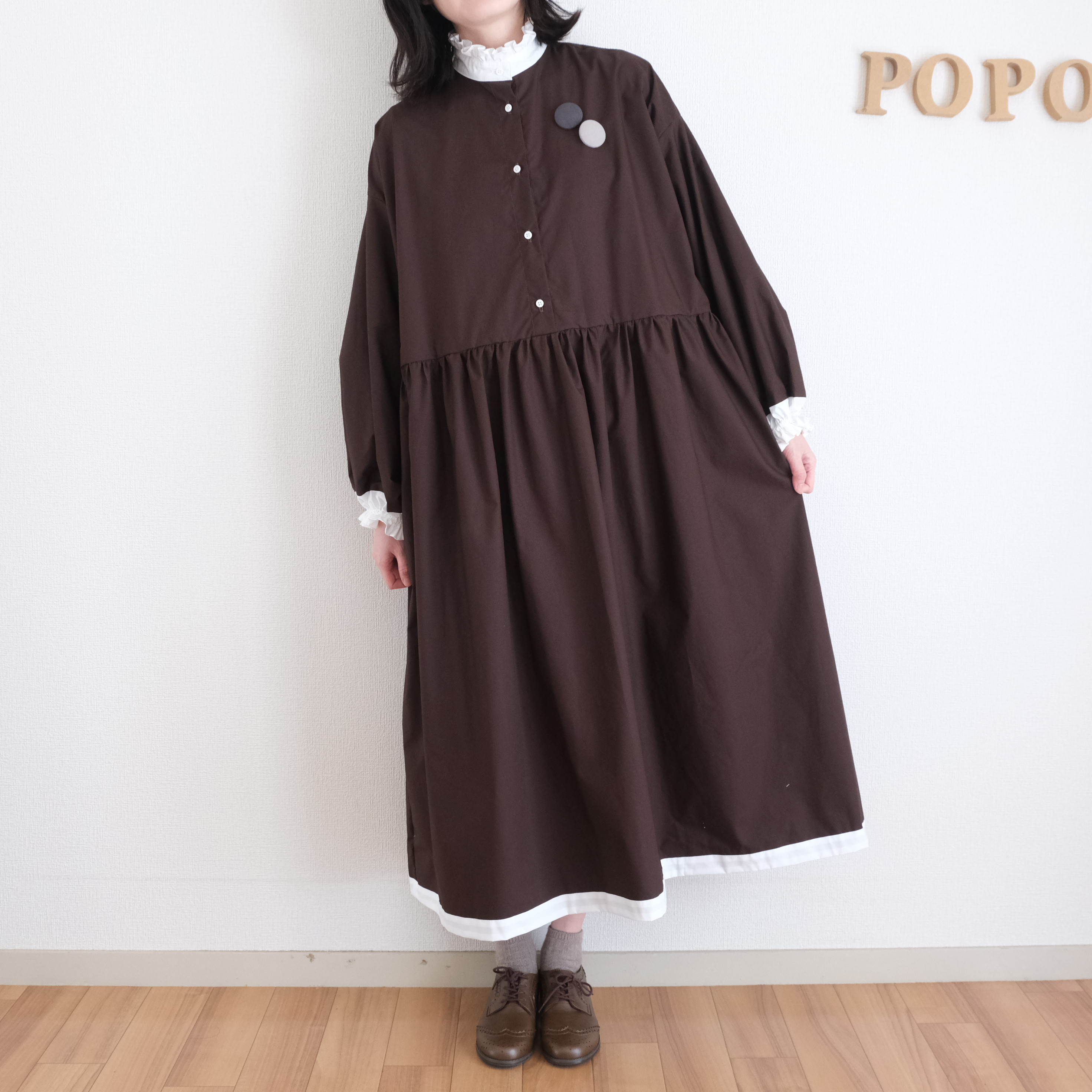 クレリックフリルワンピース　ブラウン　裾ライン有り【オールシーズン】【1枚で決まる】