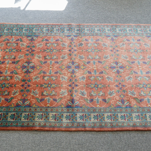 126×82cm【パキスタン手織り絨毯】 | Decorworks
