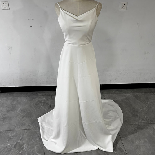 パーティードレス 優雅 Vネック オフホワイト クレープ生地 美しい  