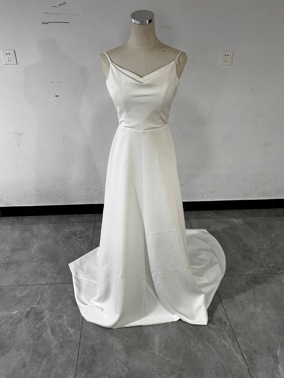 キャミソール オフホワイト パーティードレス 滑らか ファスナー 2次会  