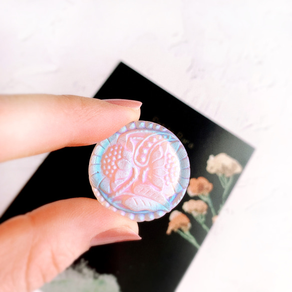 桜色のひまわり  ピンクゴールドのネックレス ［チェコガラス］ / シュガーピンク オーロラ　ボタンアクセサリー 5枚目の画像