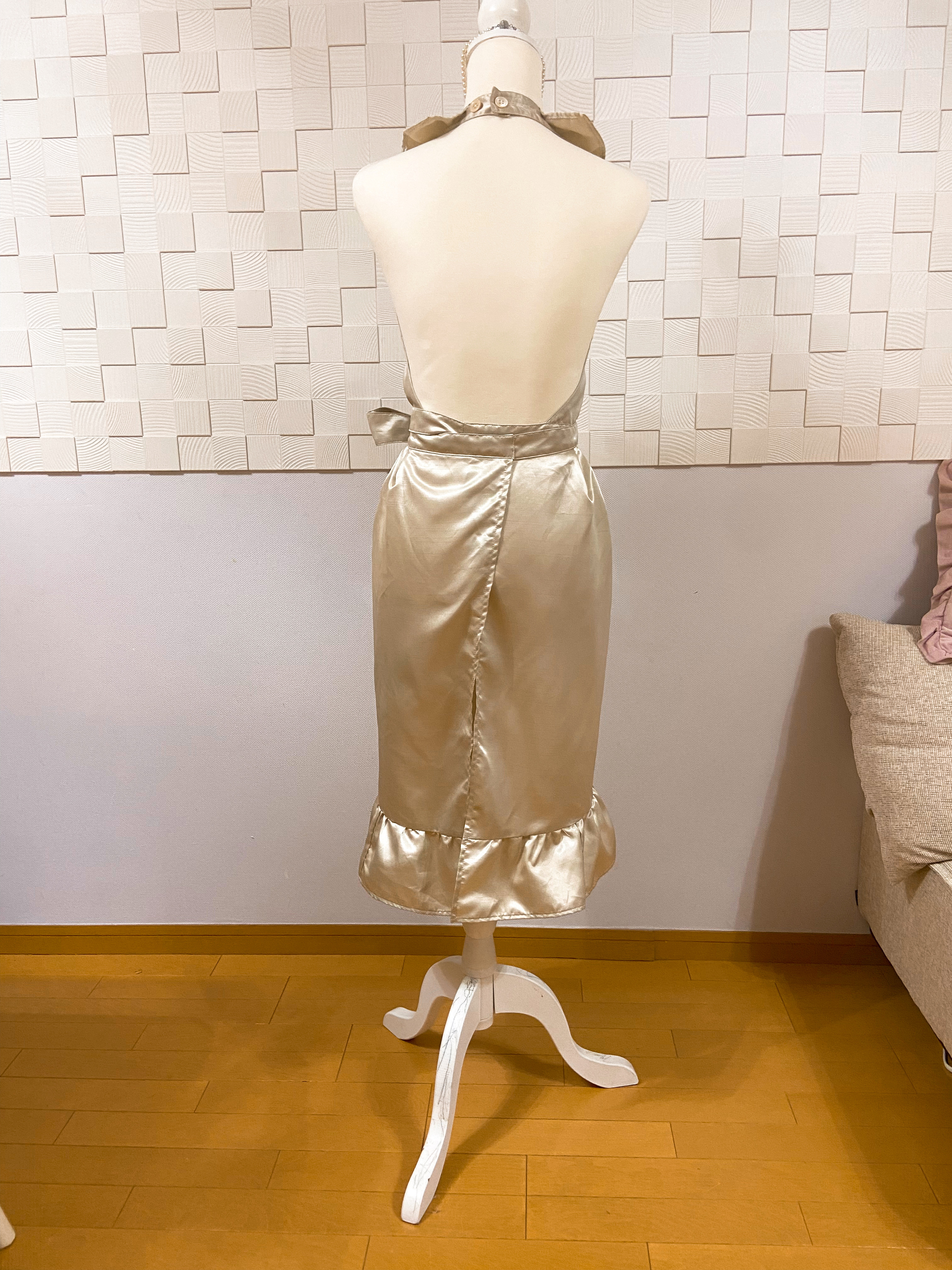 サテンフリル　ドレスエプロン