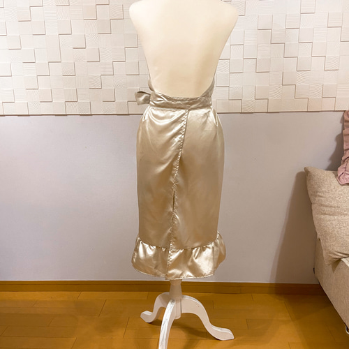 サテンフリル ドレスエプロン エプロン ms.ku ミズ・クー 通販