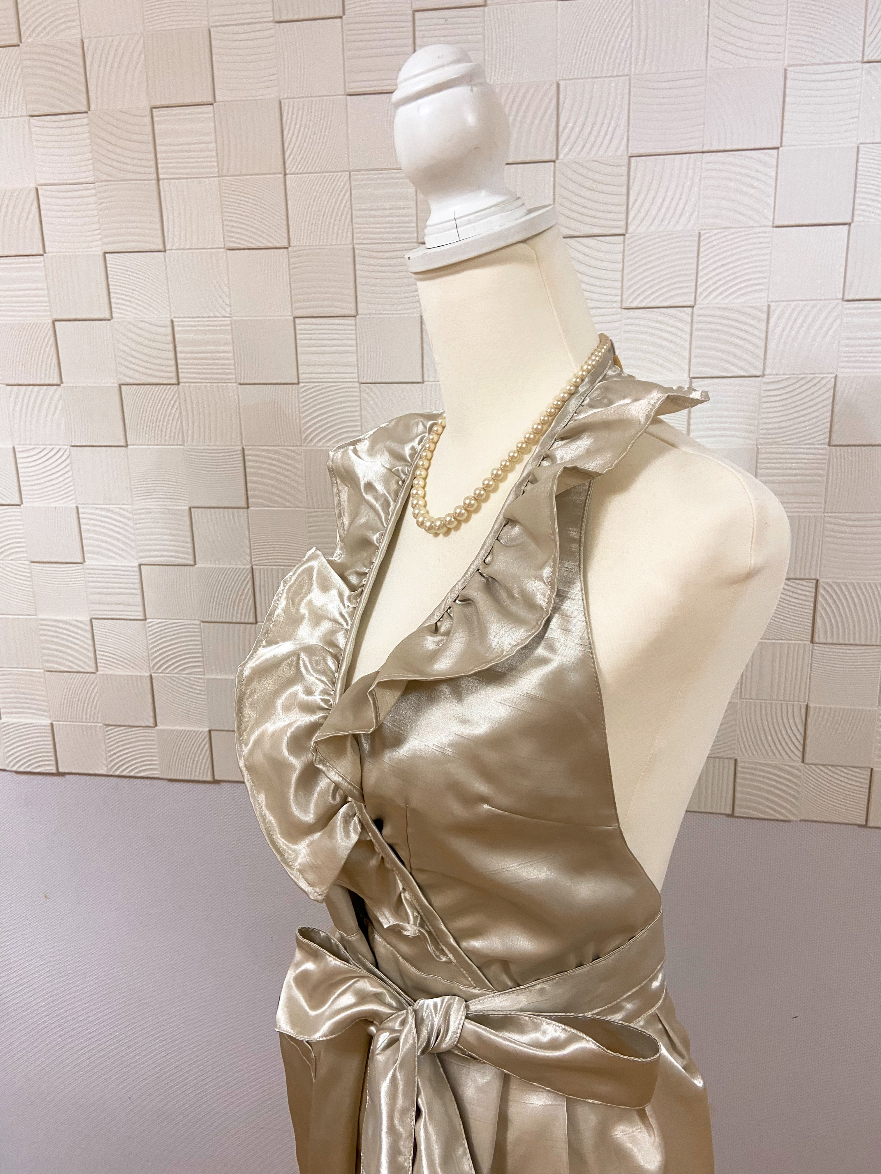 サテンフリル　ドレスエプロン