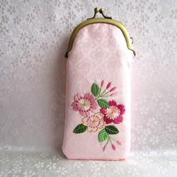 日本刺繍❇桜の花❇絹のメガネケース・ペンケース◇桜色◇刺繍 手刺繍